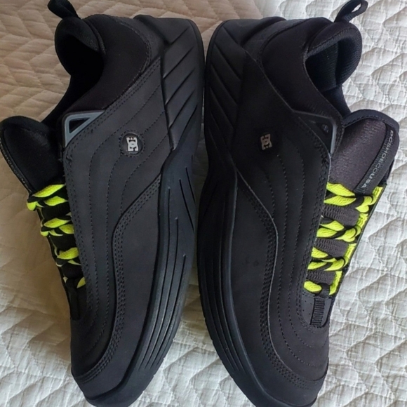 DC Williams Slims W/Lite Reflective Heel, Absolutely Like New Condition! Mens 10 - Picture 3 of 11